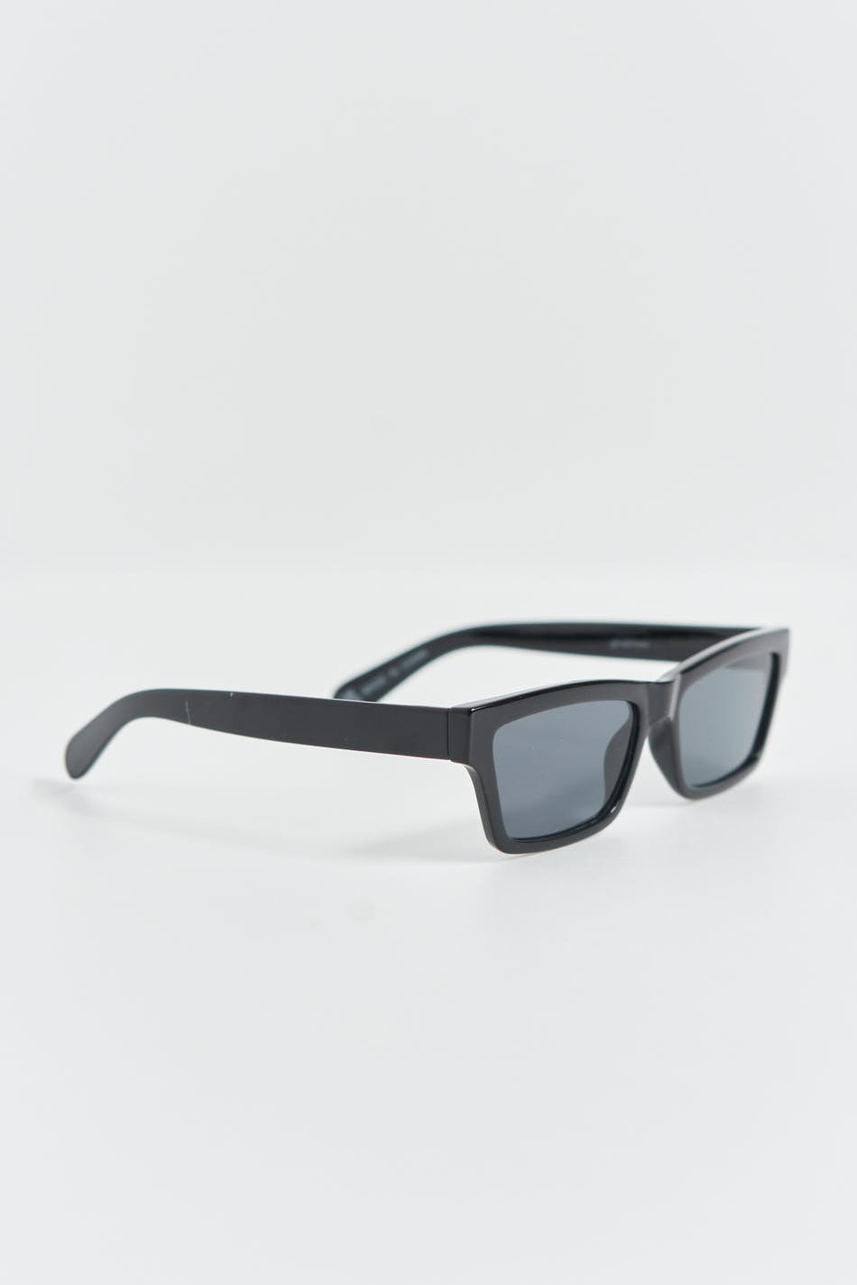 Classic slim sunglasses