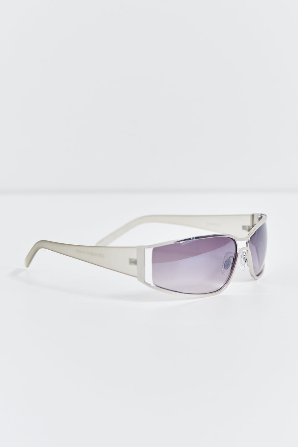 Slim metal sunglasses