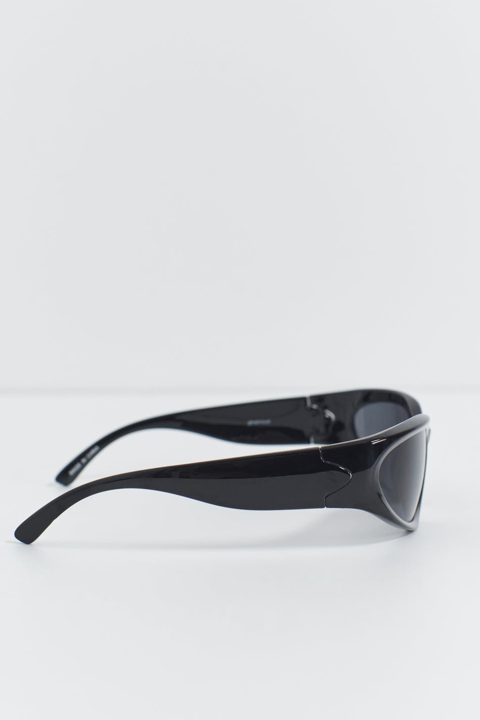 Fashion sporty sunglasses