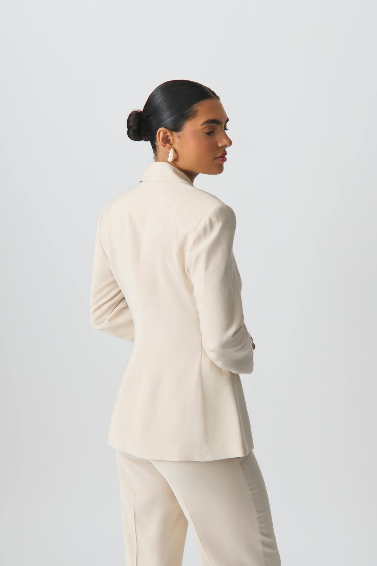 Shaped blazer