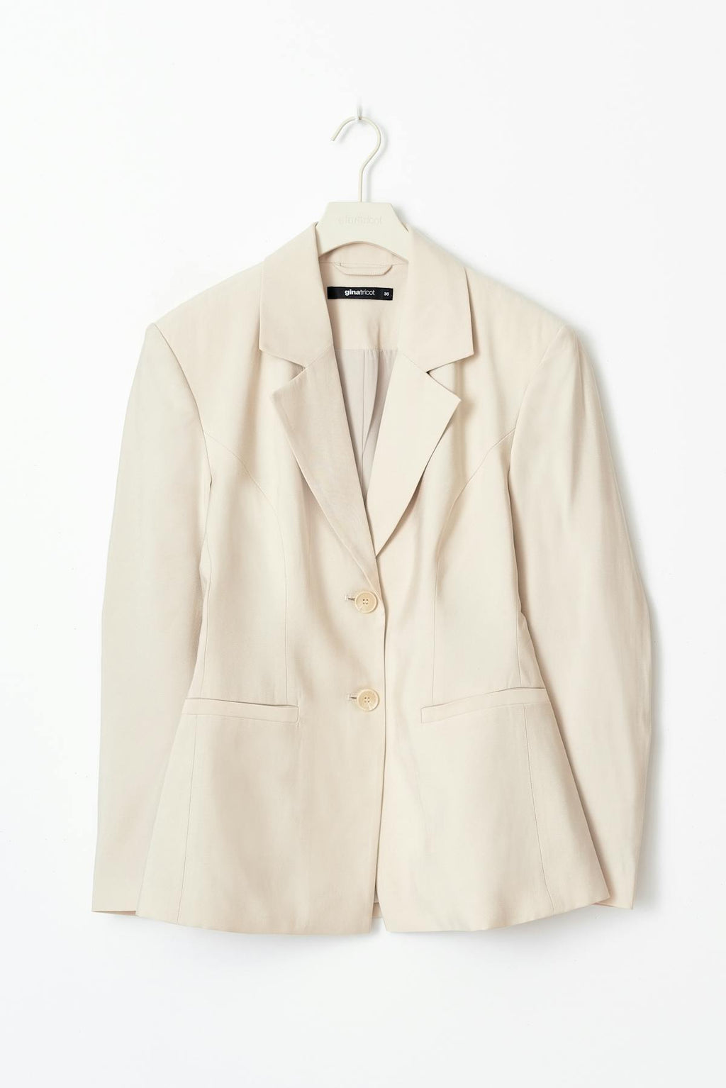 Shaped blazer