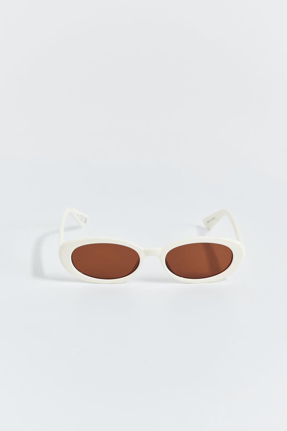 Slim oval sunglasses