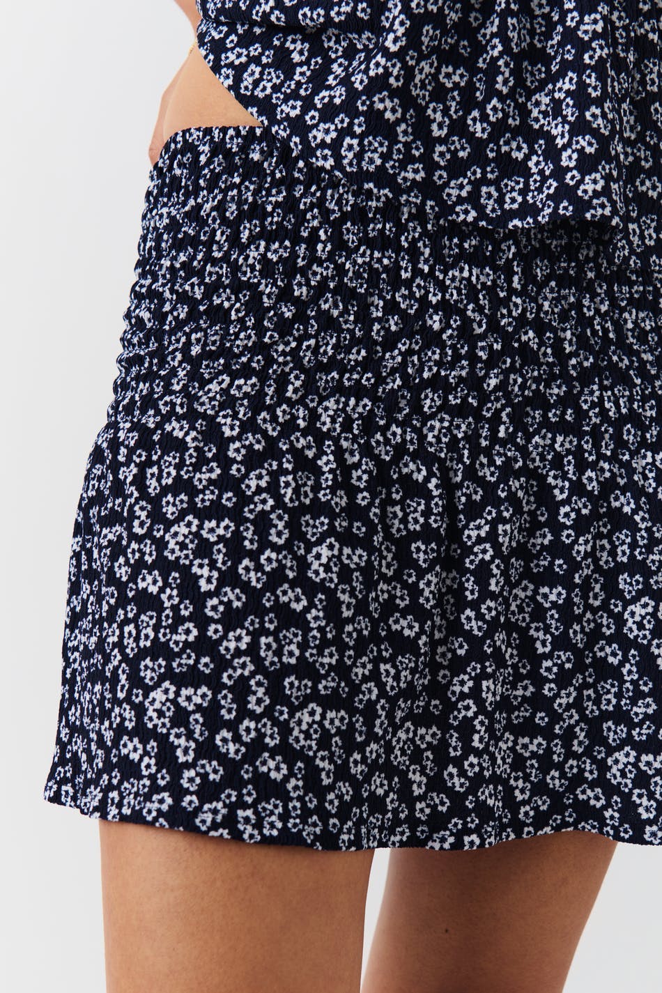 Short smock skirt