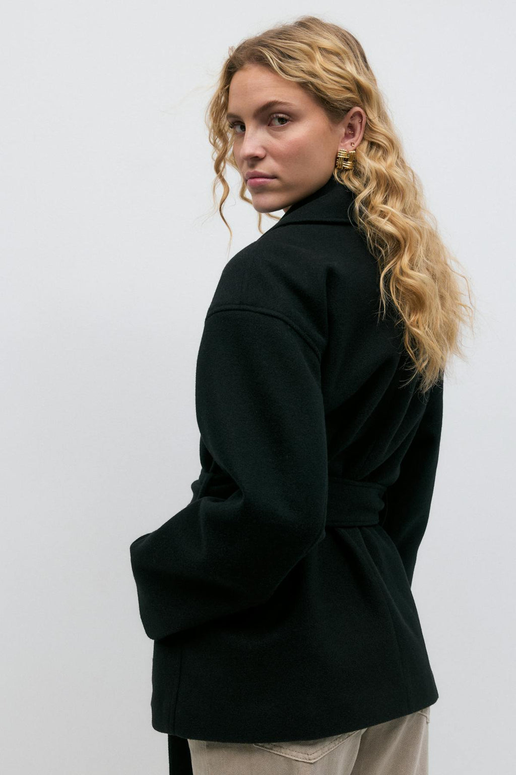 Shawl collar short coat