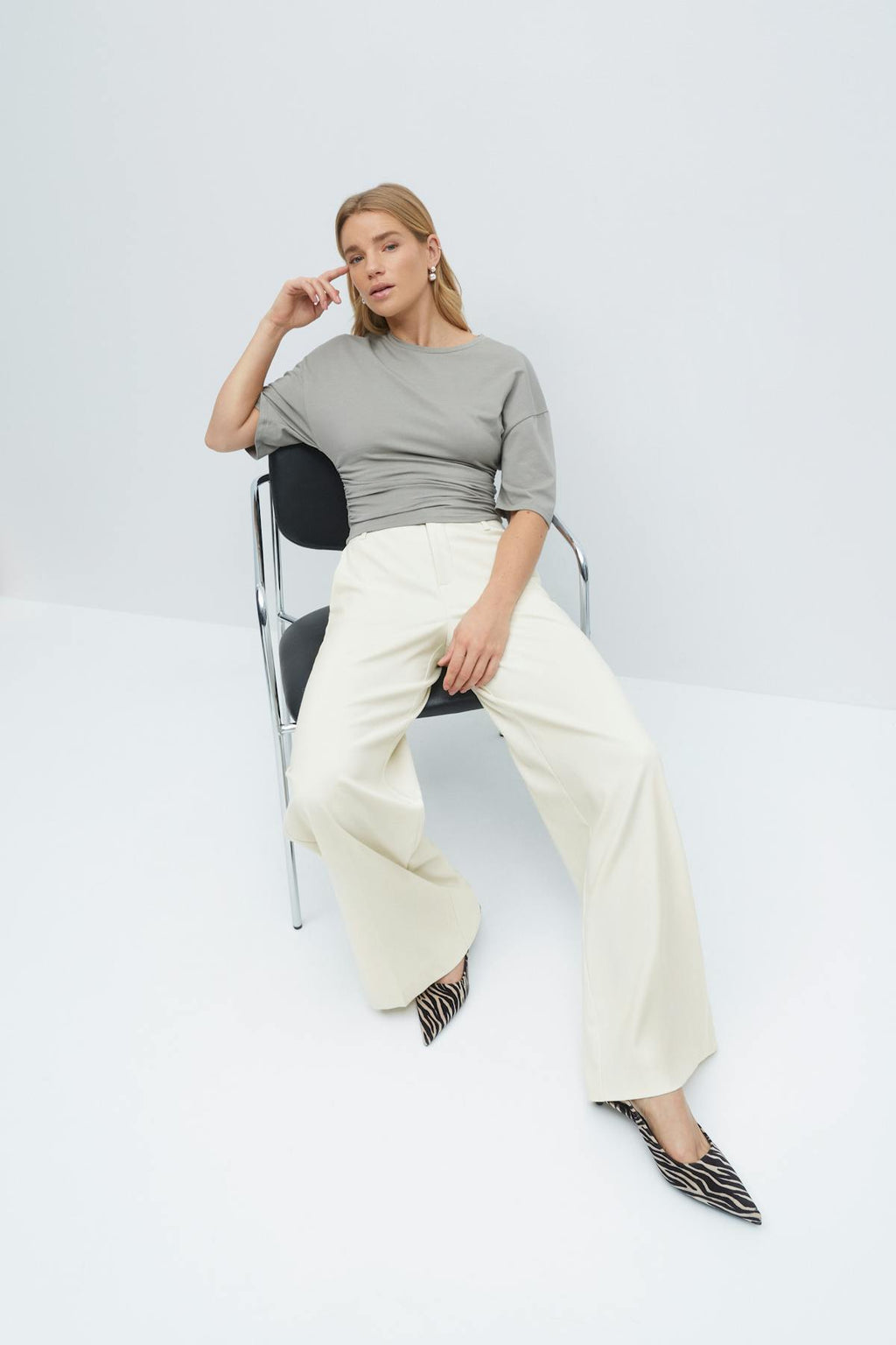 Wide leg suit trousers