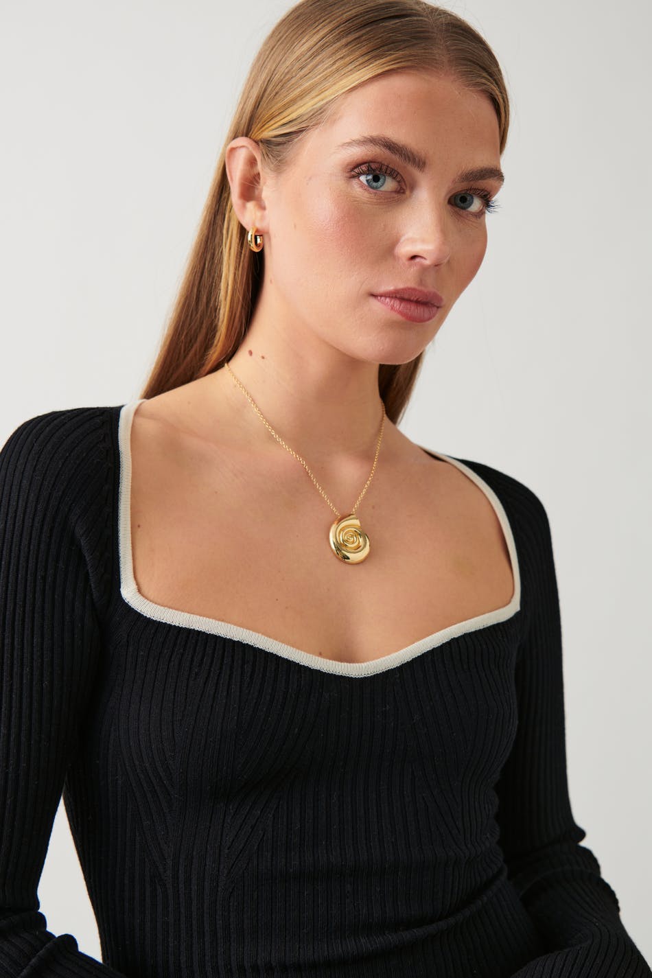 Contrast knitted dress