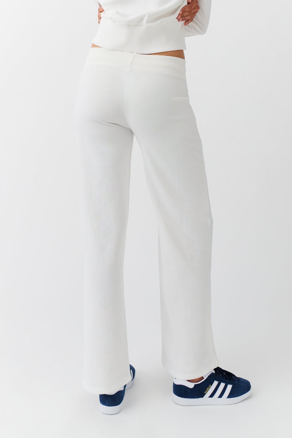 Slim low waist sweatpants