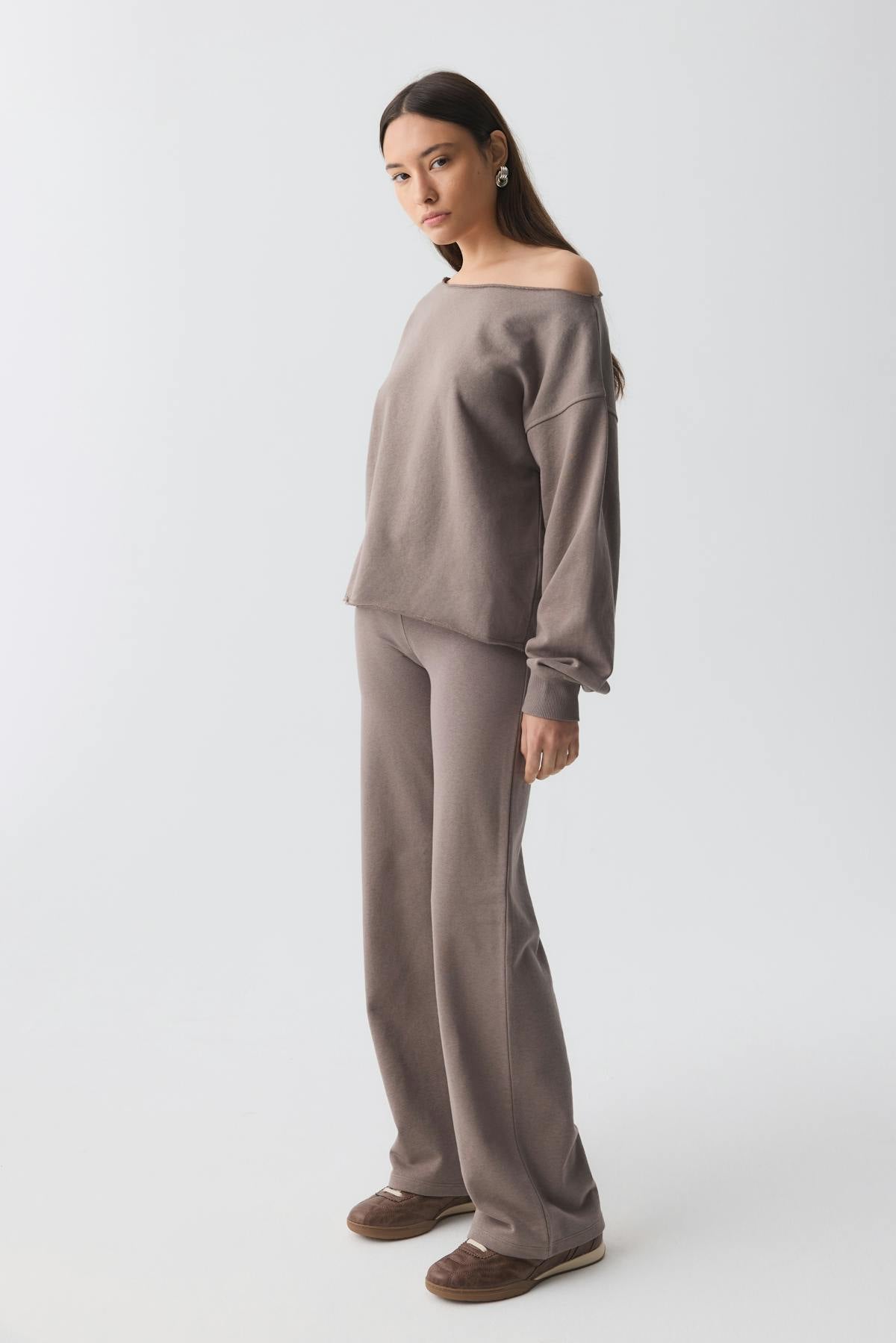Slim low waist sweatpants