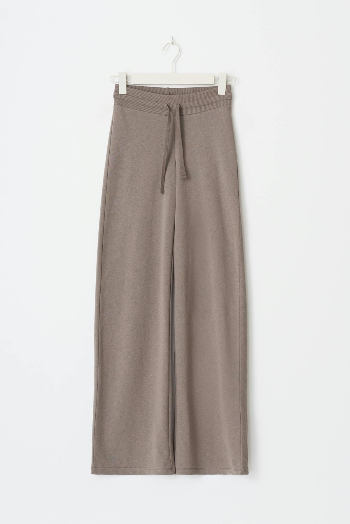 Slim low waist sweatpants