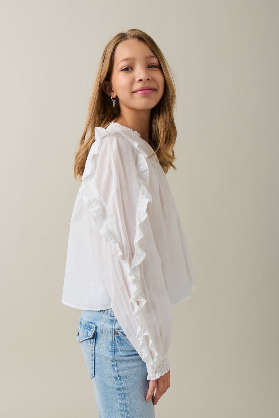 Y buttoned frill blouse