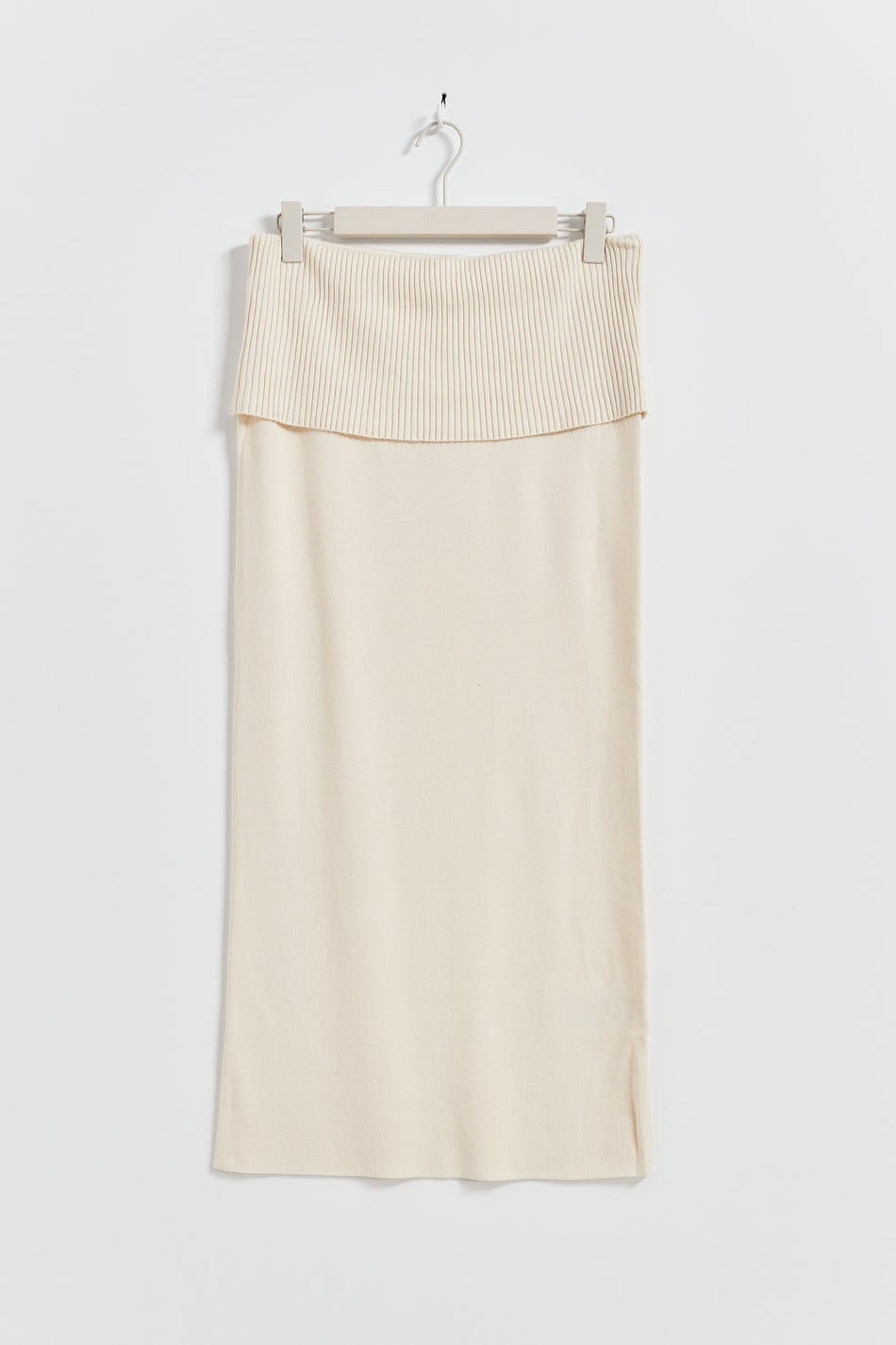 Knitted folded down skirt