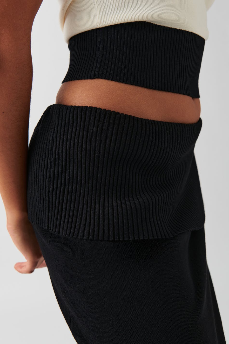 Knitted folded down skirt