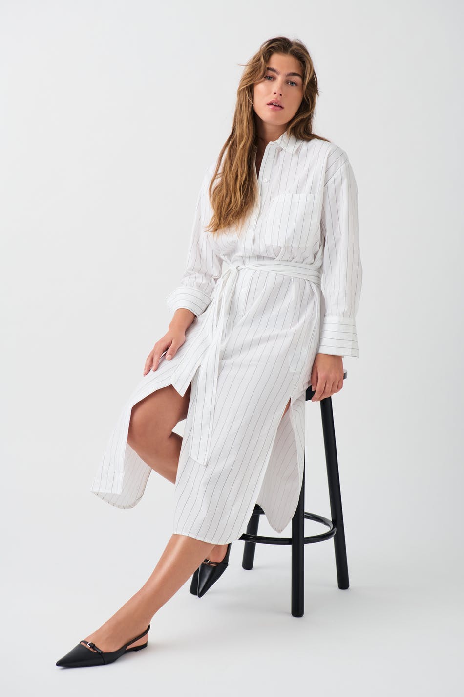 Wide slit shirt dress