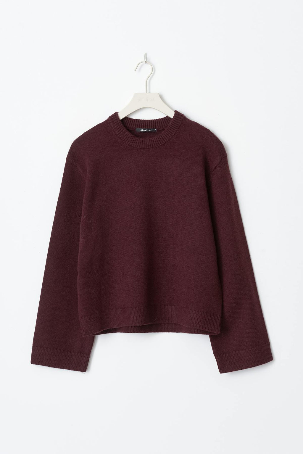 Crew neck knitted sweater