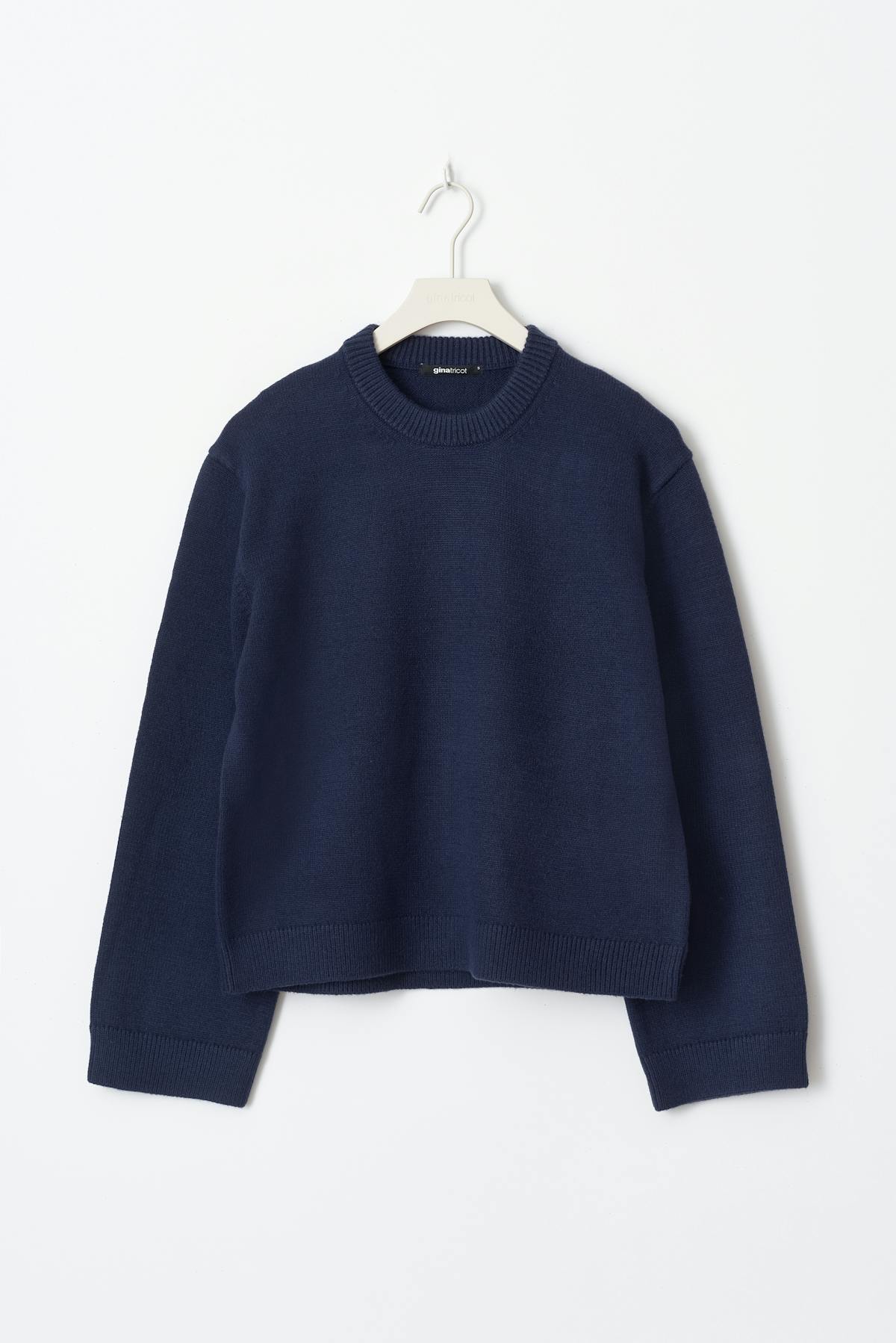 Crew neck knitted sweater