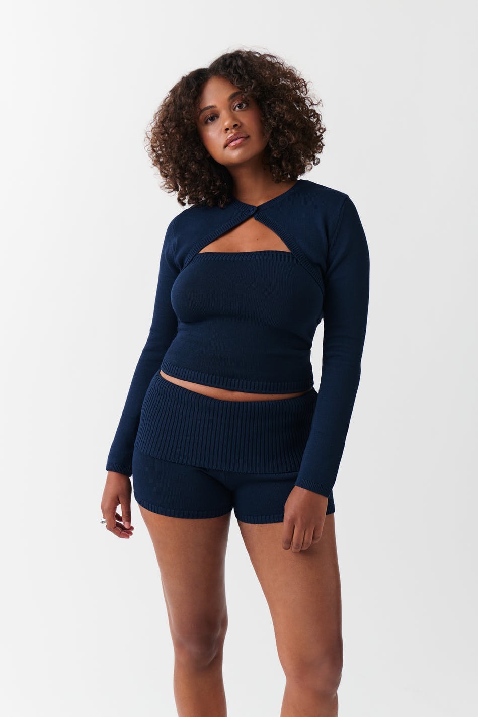 Knitted folded down shorts