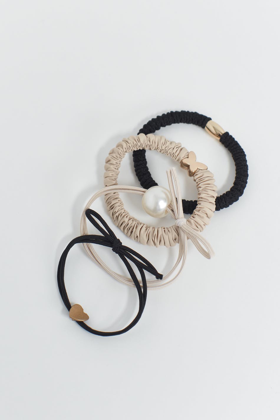 pack decorated hair ties