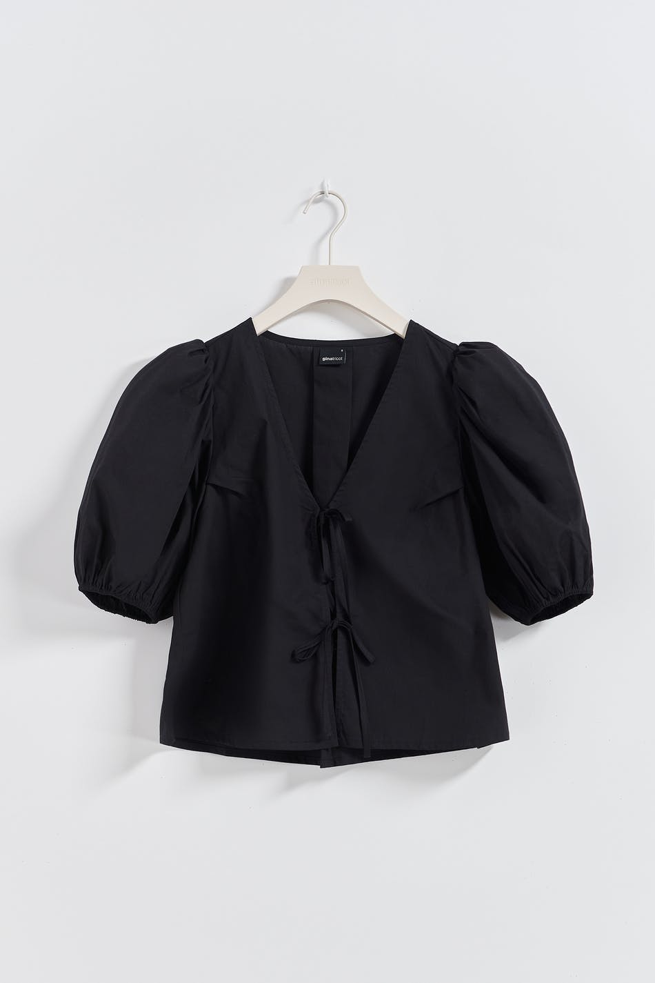 Puff sleeve blouse