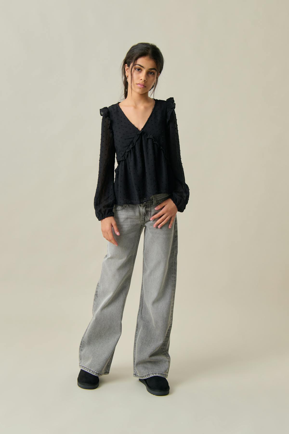Y frill v blouse