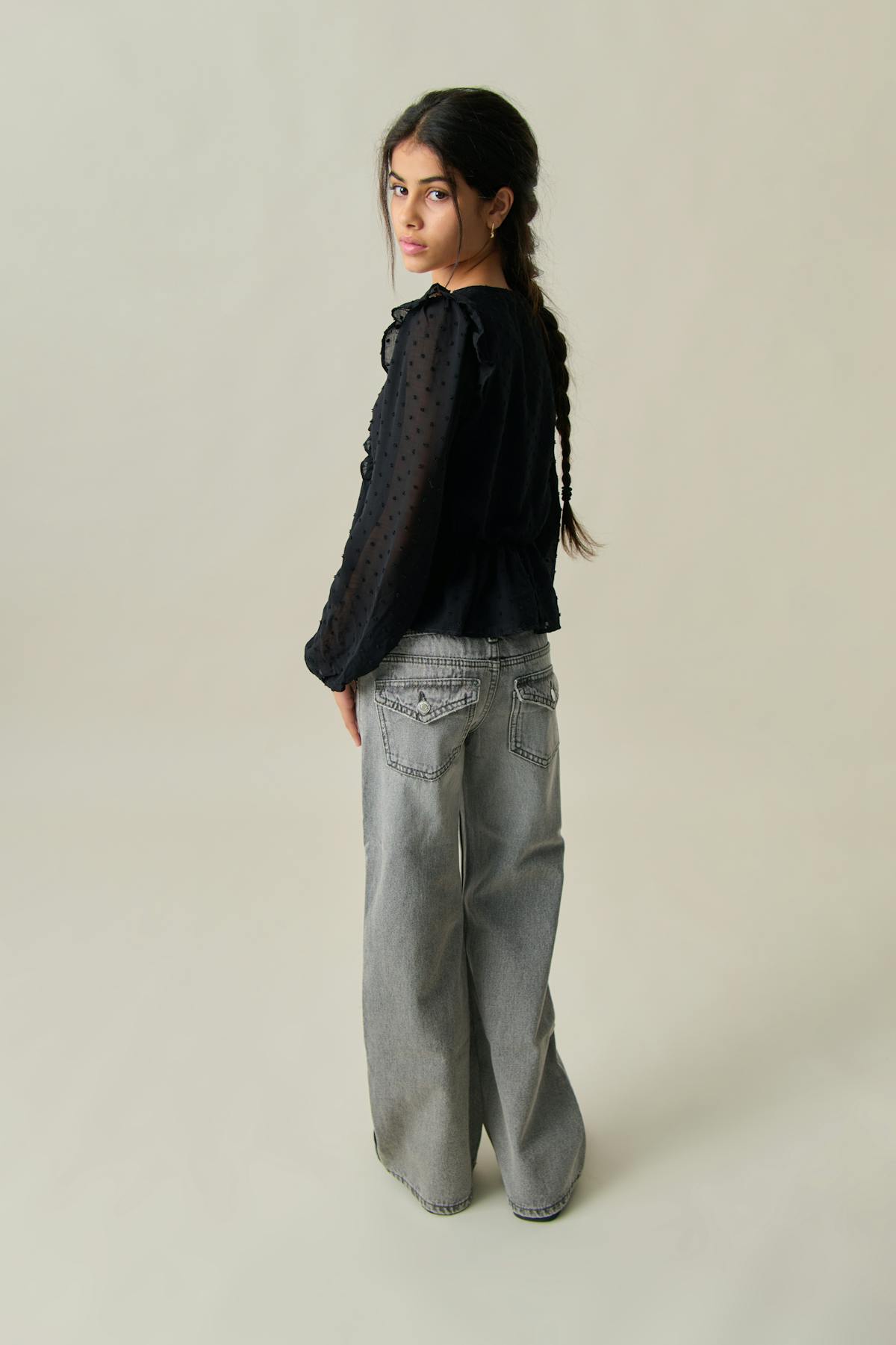 Y frill v blouse