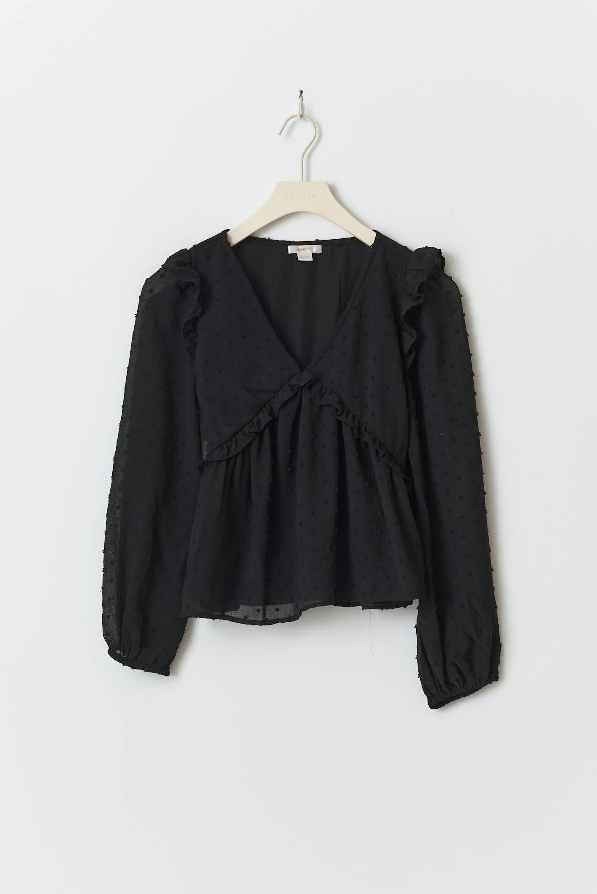 Y frill v blouse