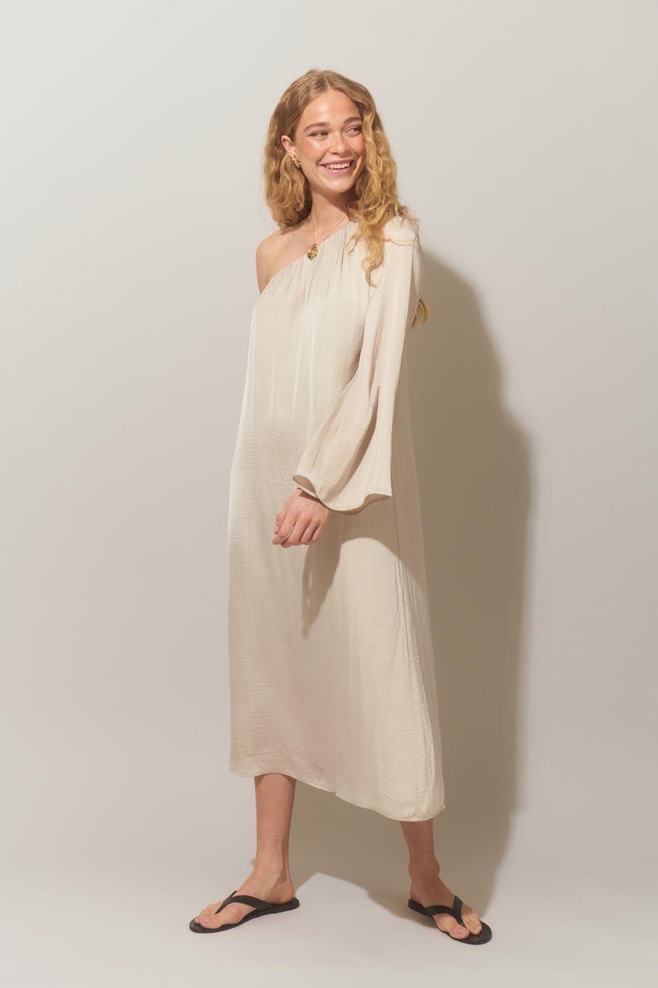 Fluid oneshoulder dress