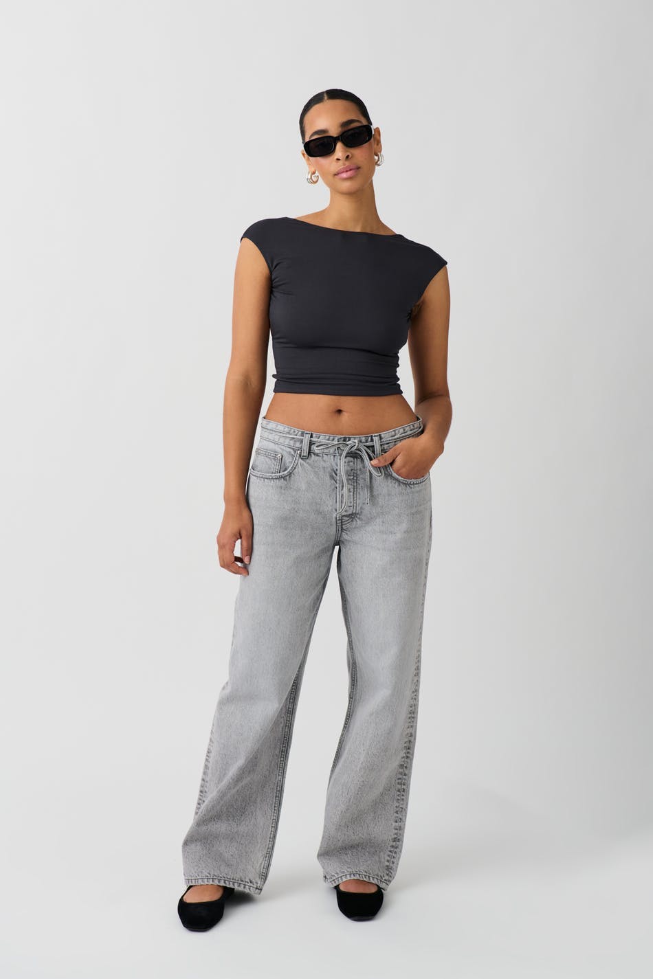 Tie waist baggy jeans