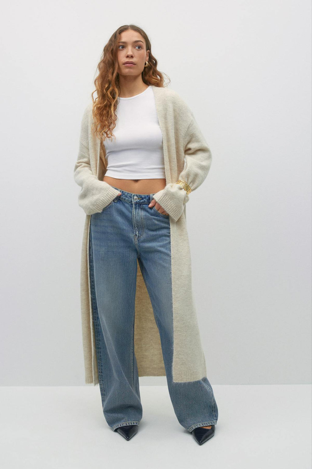 Long knitted cardigan