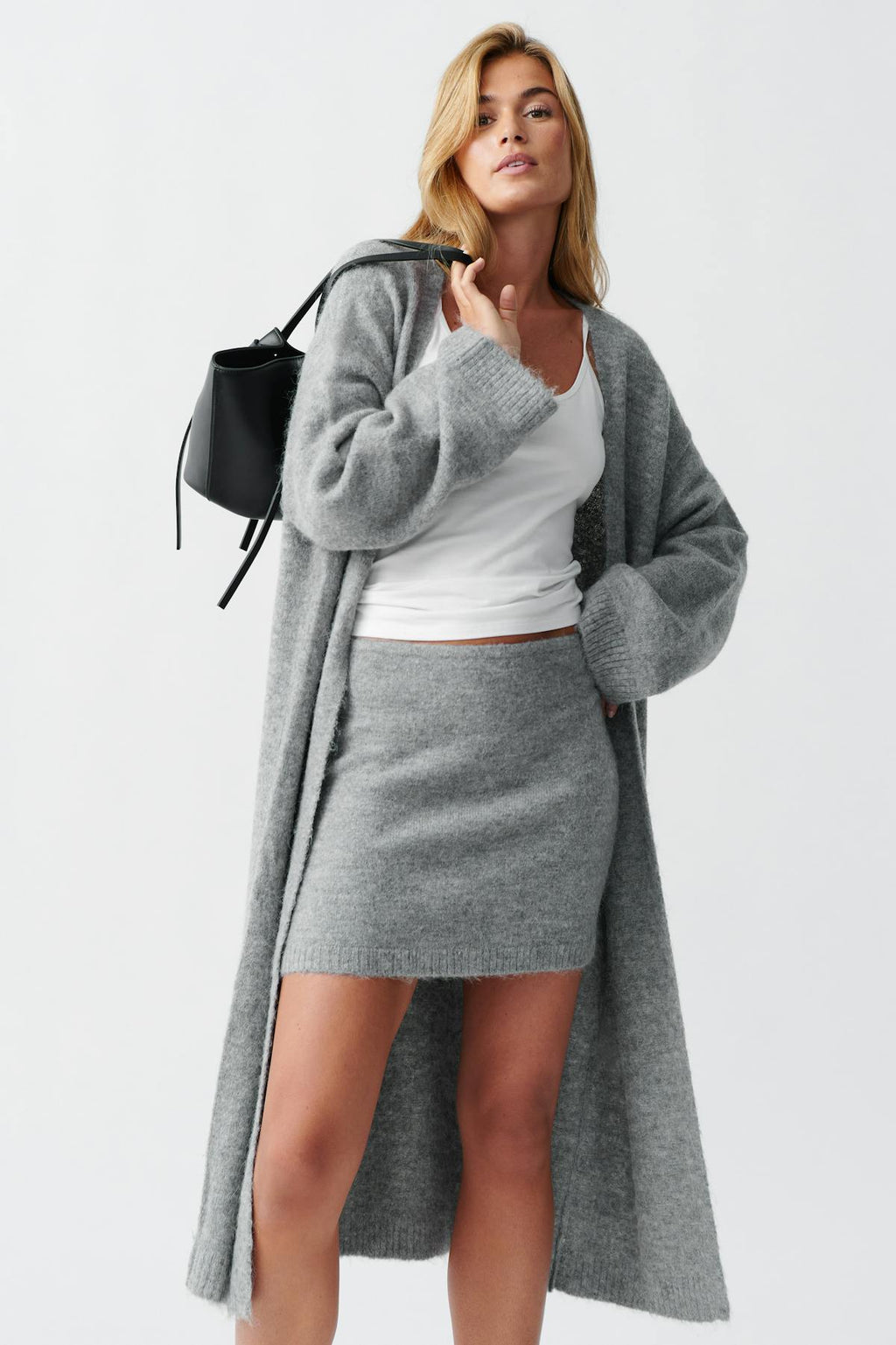 Long knitted cardigan