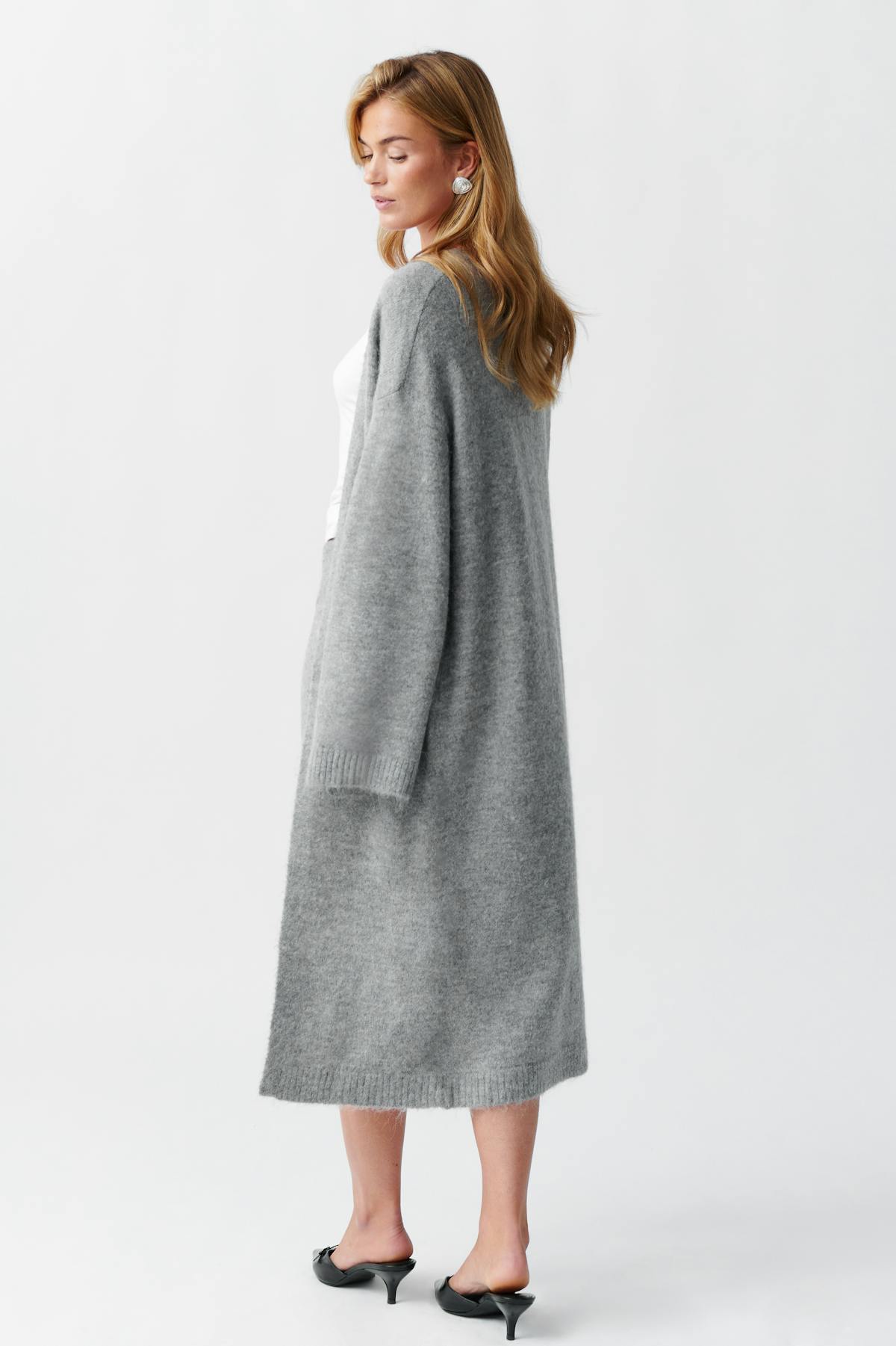 Long knitted cardigan