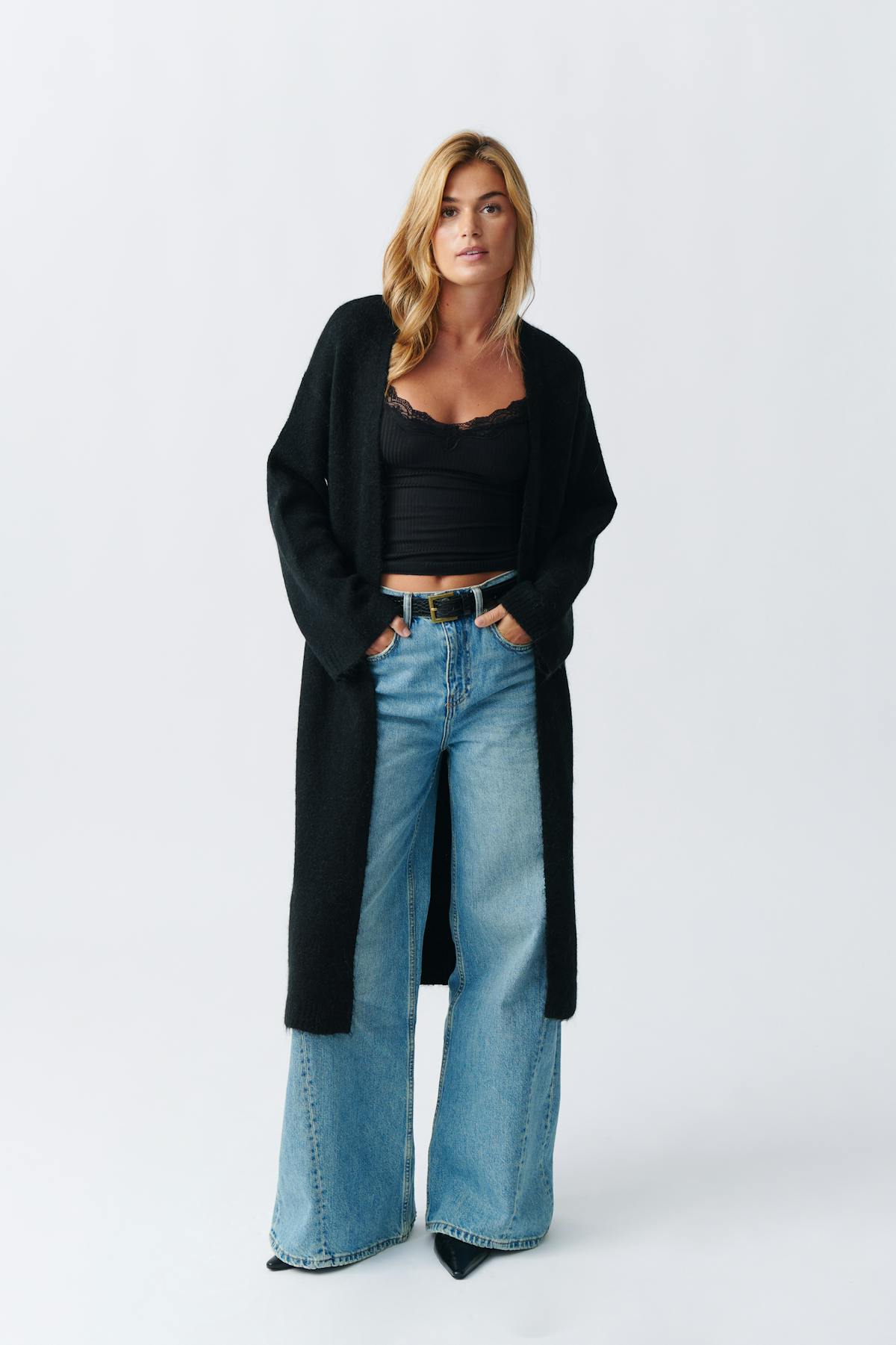 Long knitted cardigan