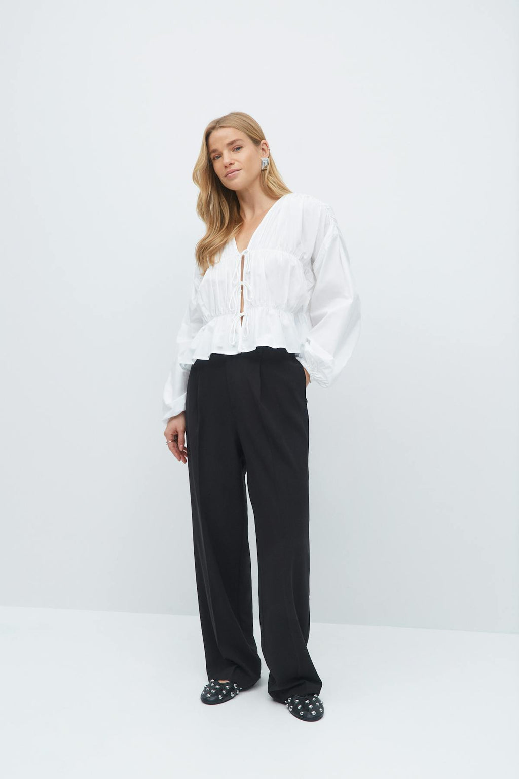 Tailored wide trousers