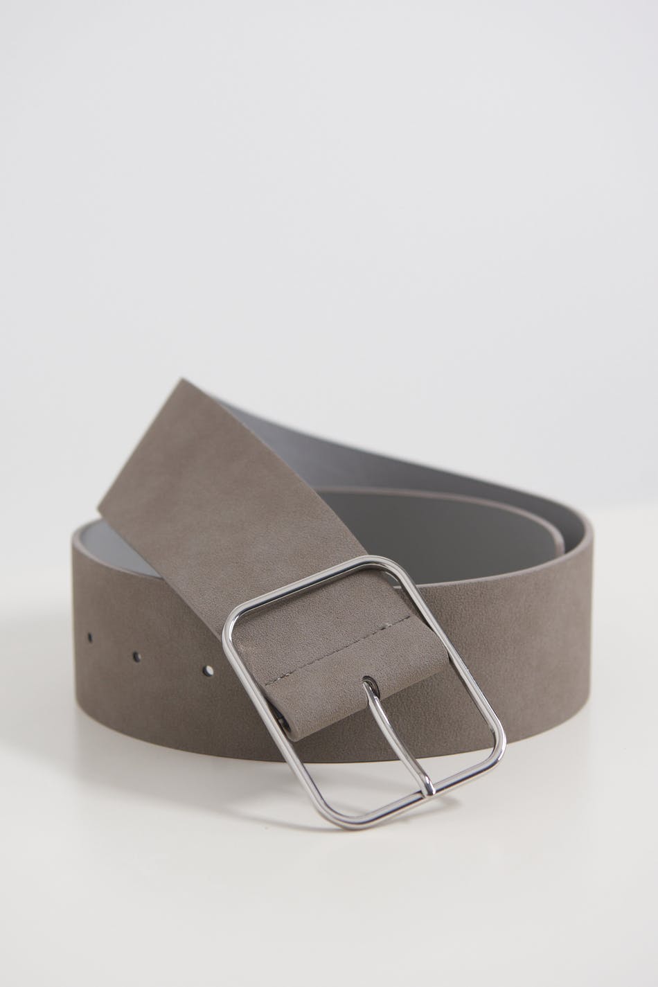 Wide suede belt