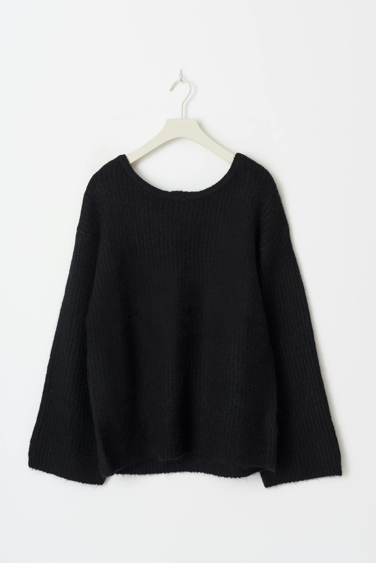 Knitted bow sweater