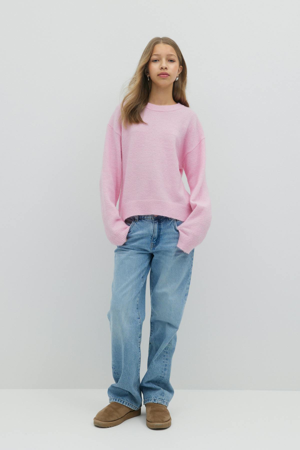 y knitted sweater