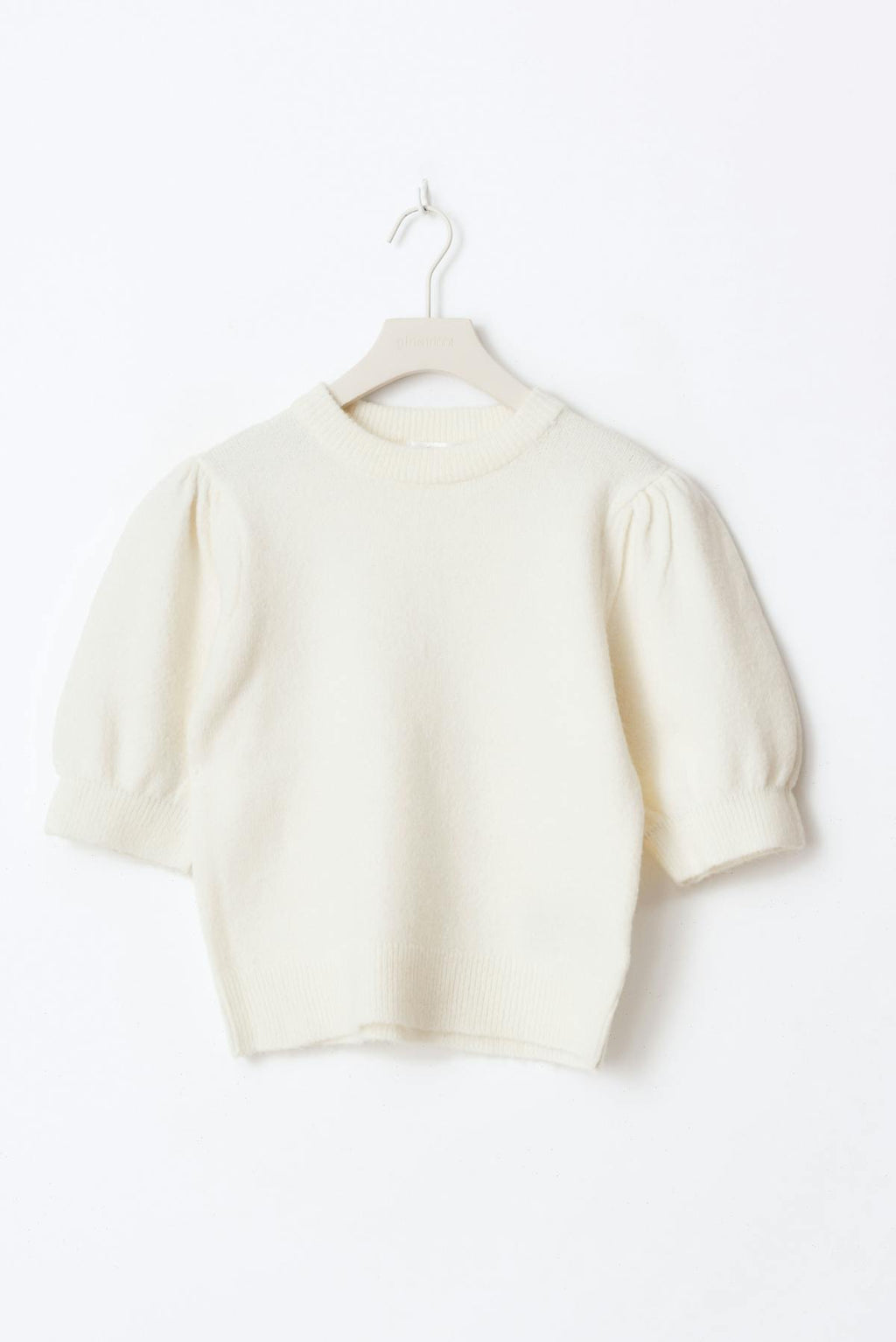 Y kn cropped sleeve top