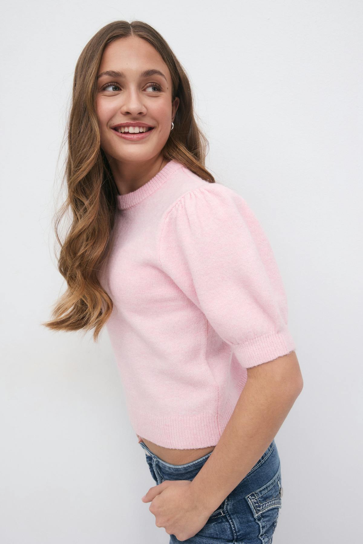 Y kn cropped sleeve top