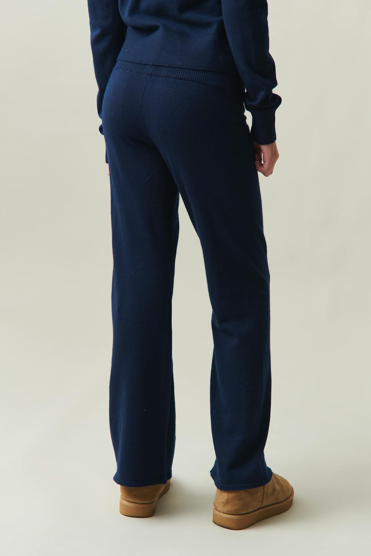 y soft knitted pants