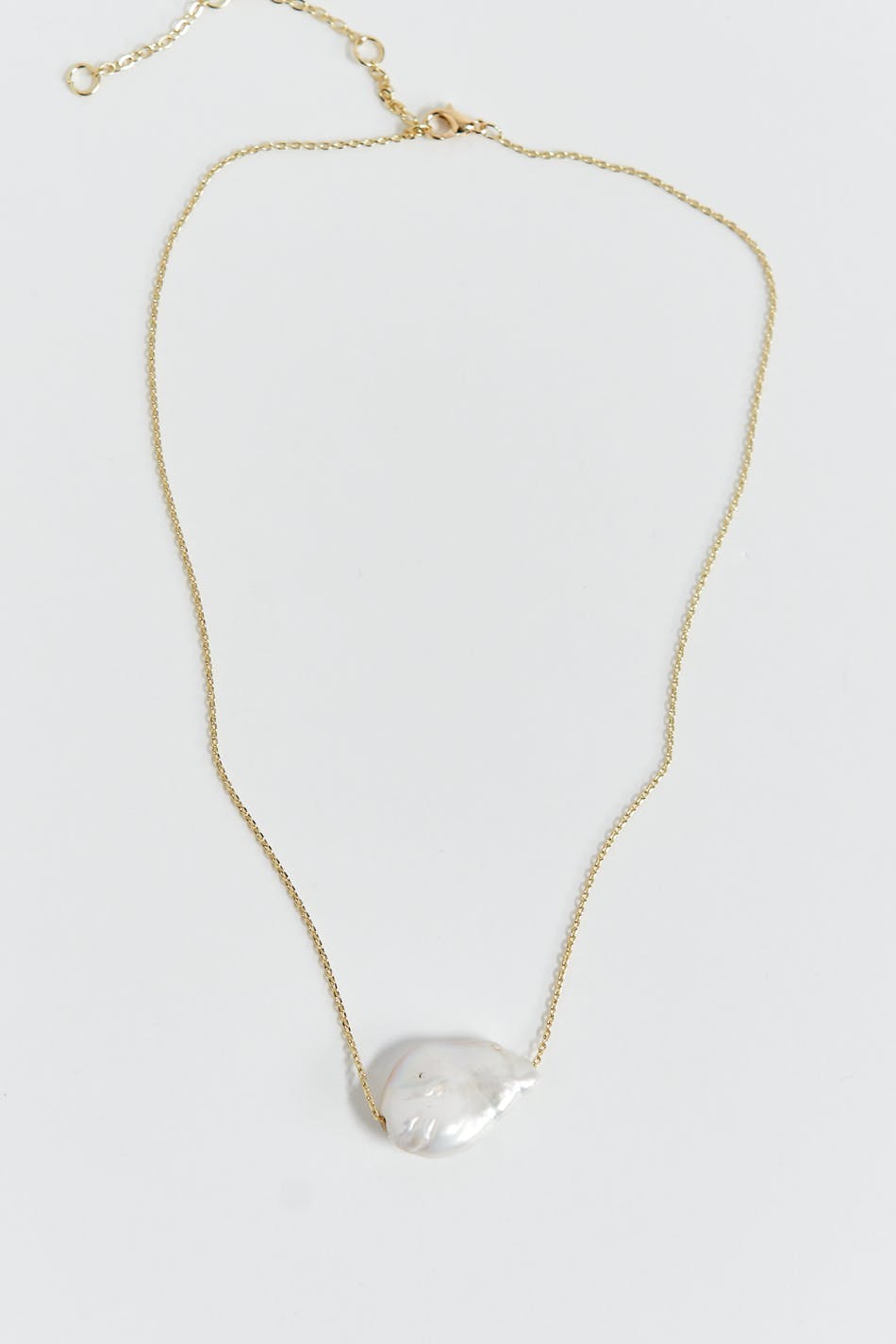 Natural pearl necklace