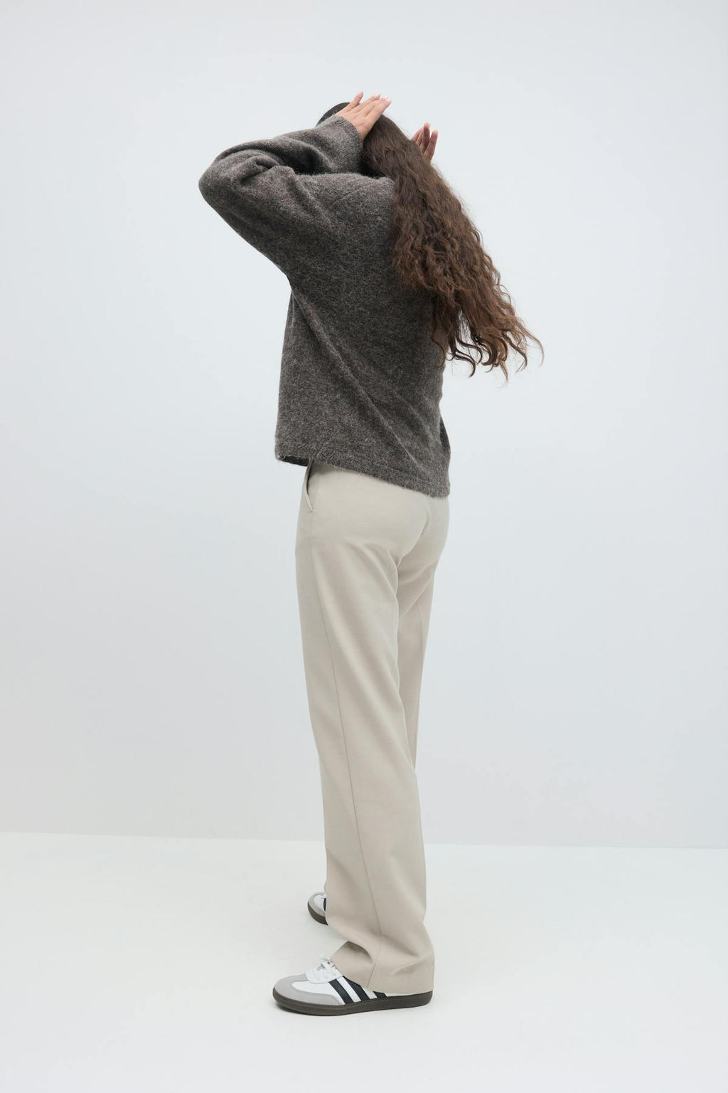 Straight regular trousers