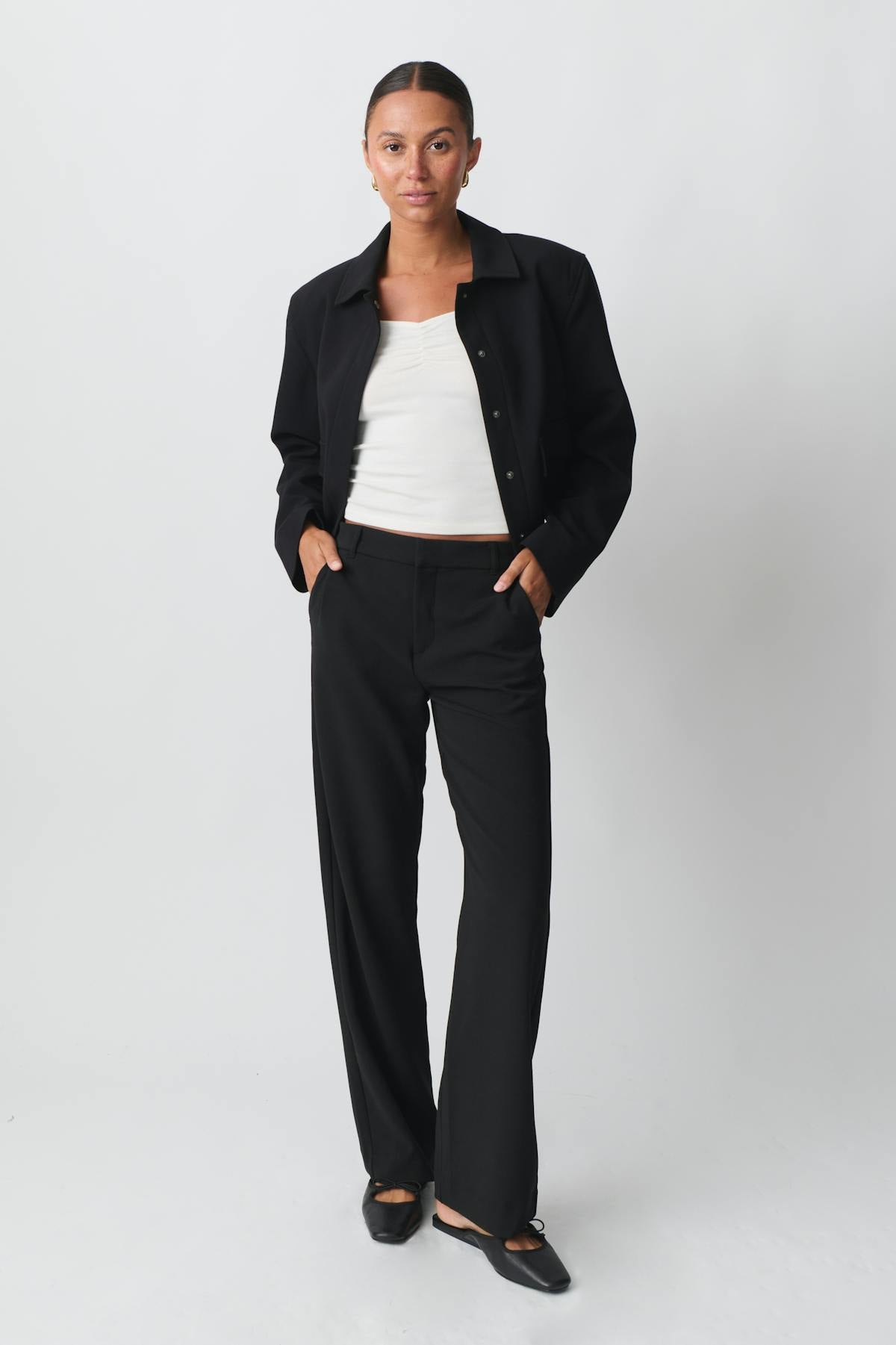 Straight regular trousers