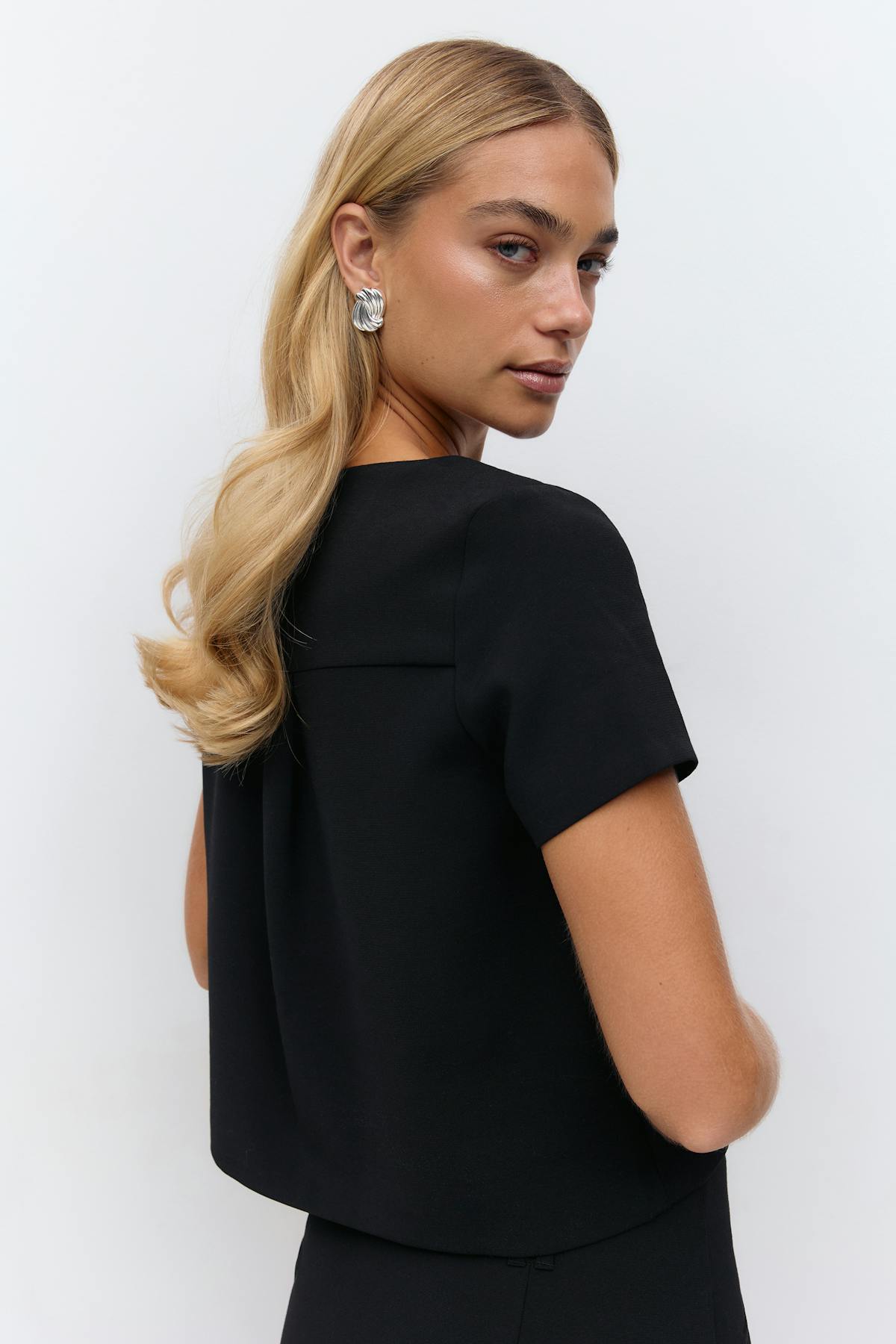 Short sleeve top