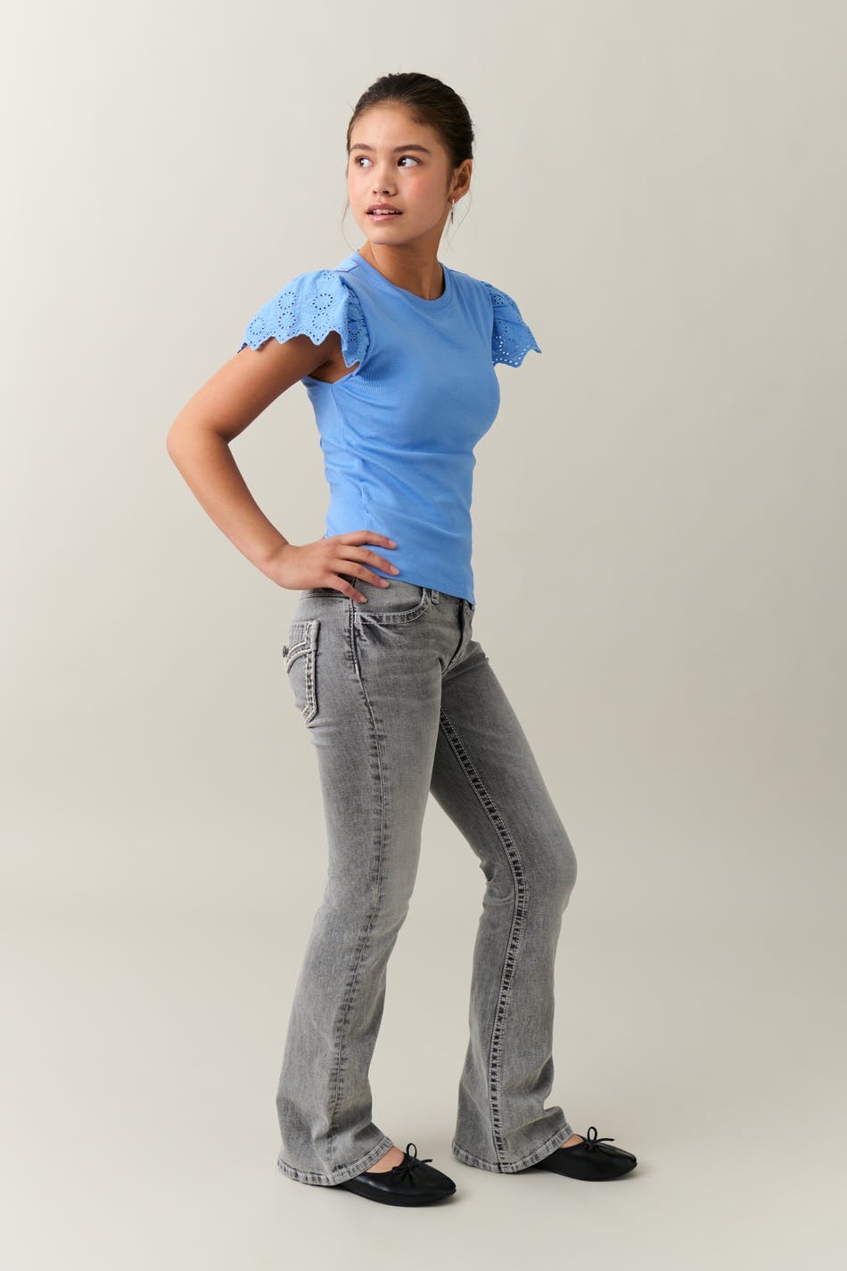 Low boot embroidery jeans