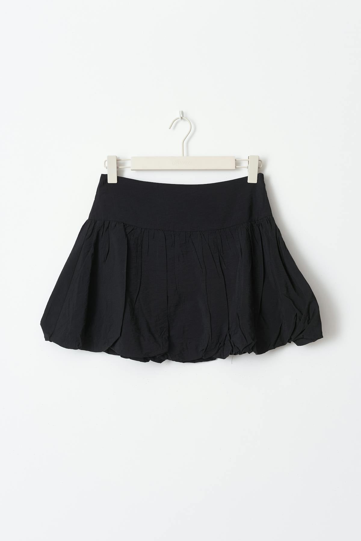 Mini balloon skirt