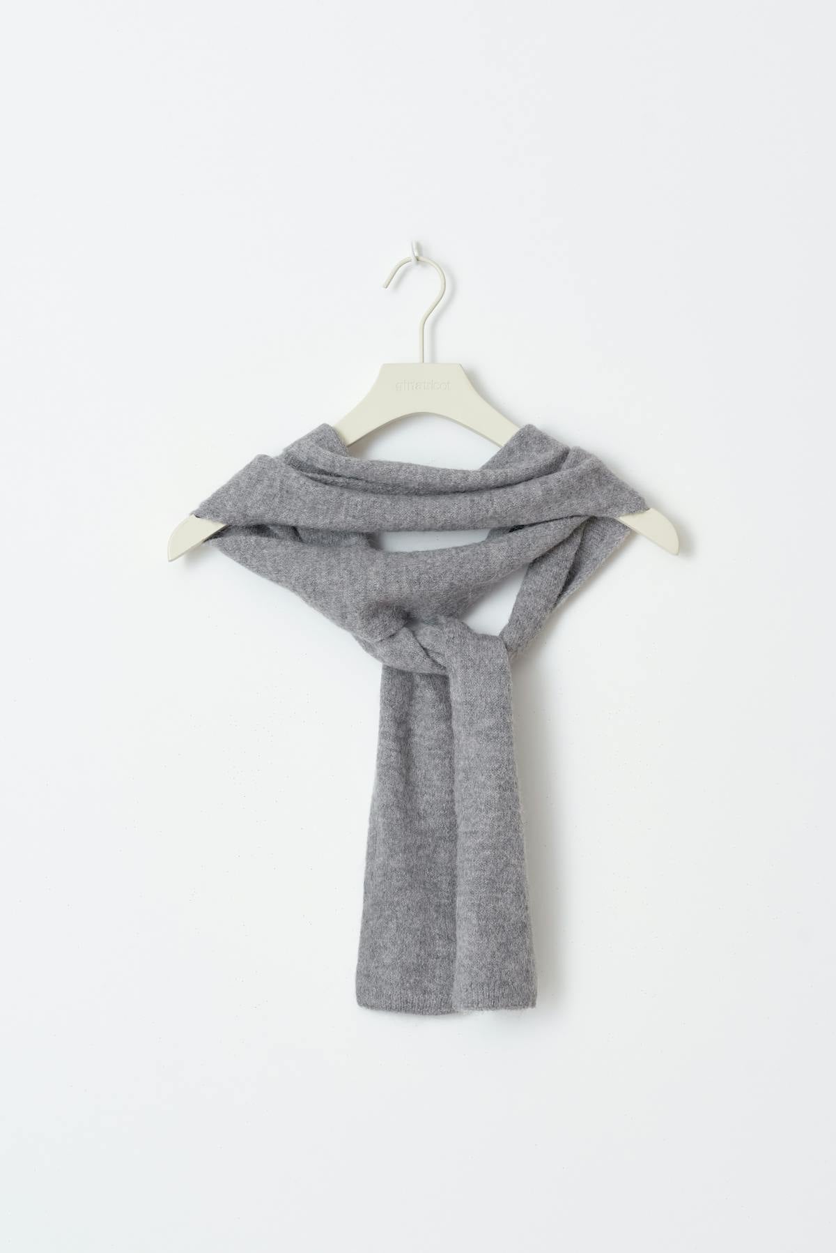 Knitted choker scarf