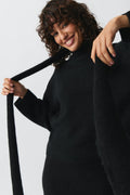 Knitted choker scarf