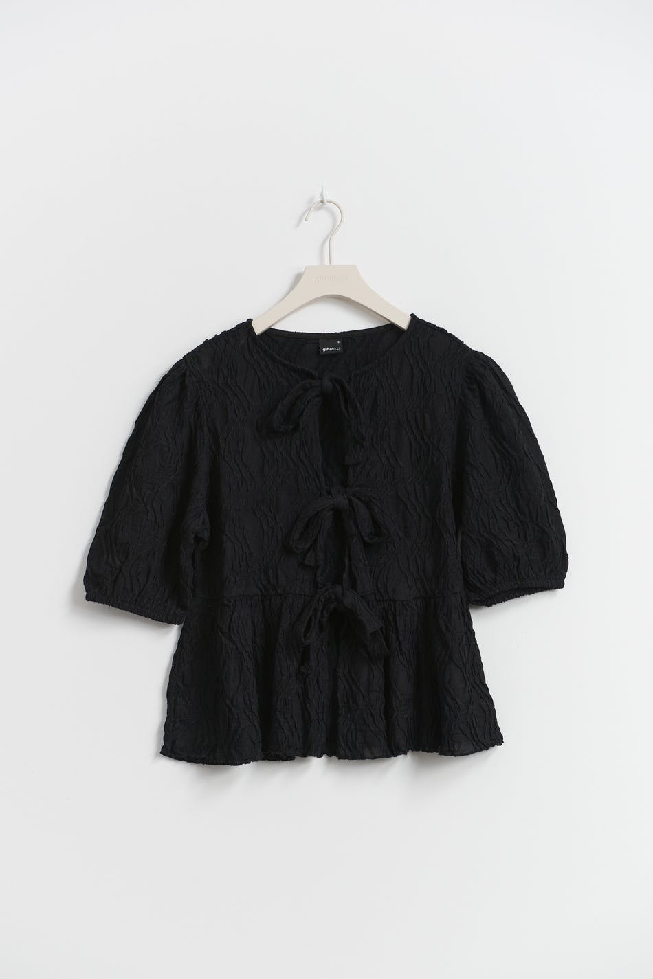 Puff sleeve blouse