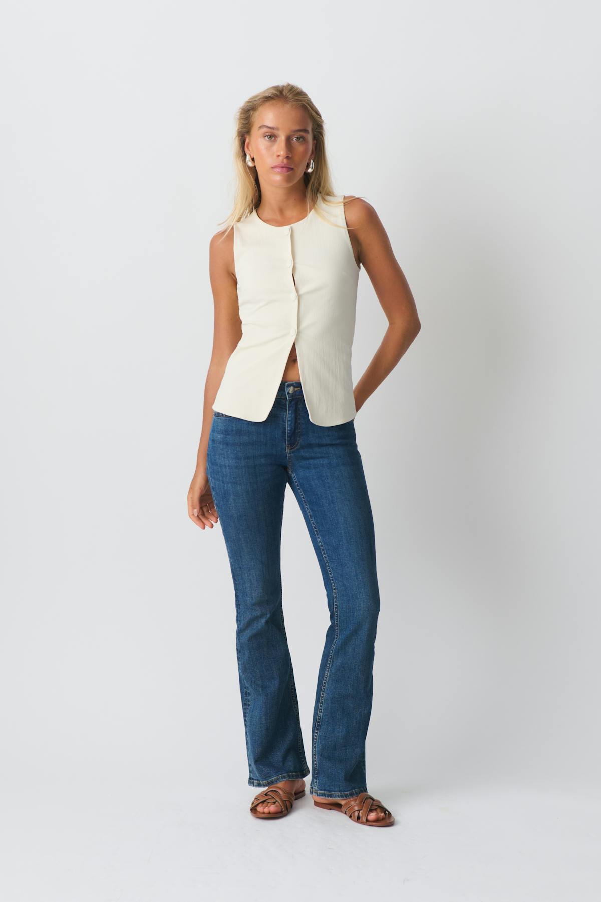Low waist bootcut jeans