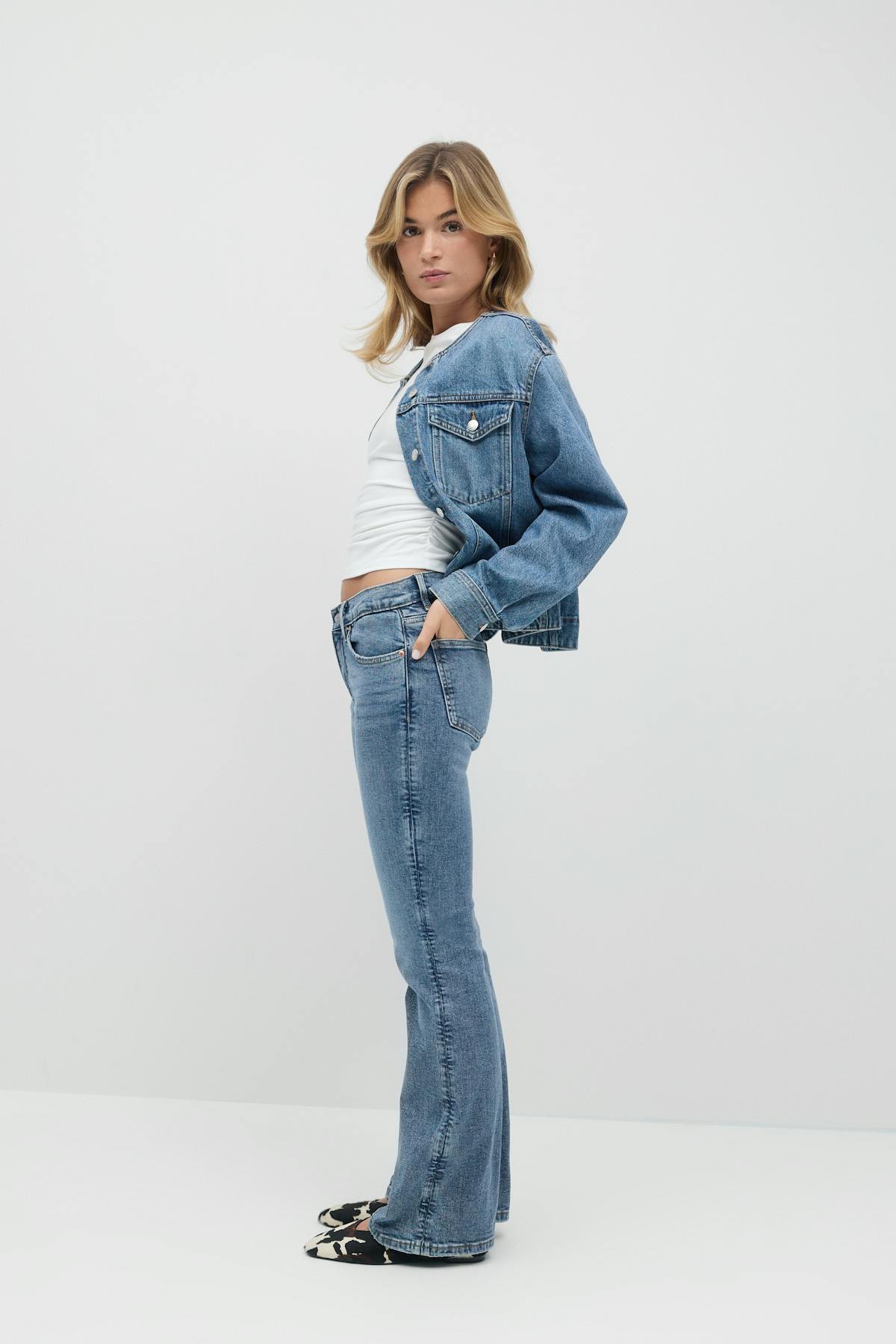 Low waist bootcut jeans
