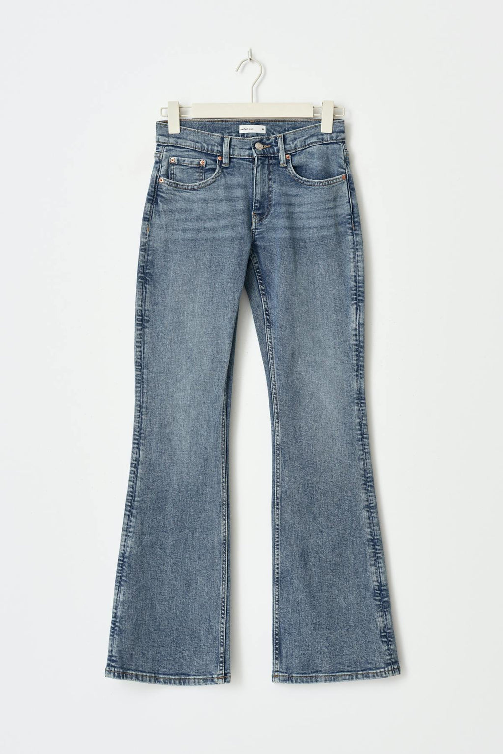 Low waist bootcut jeans